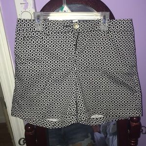 Black and white patterned Anne Klein shorts